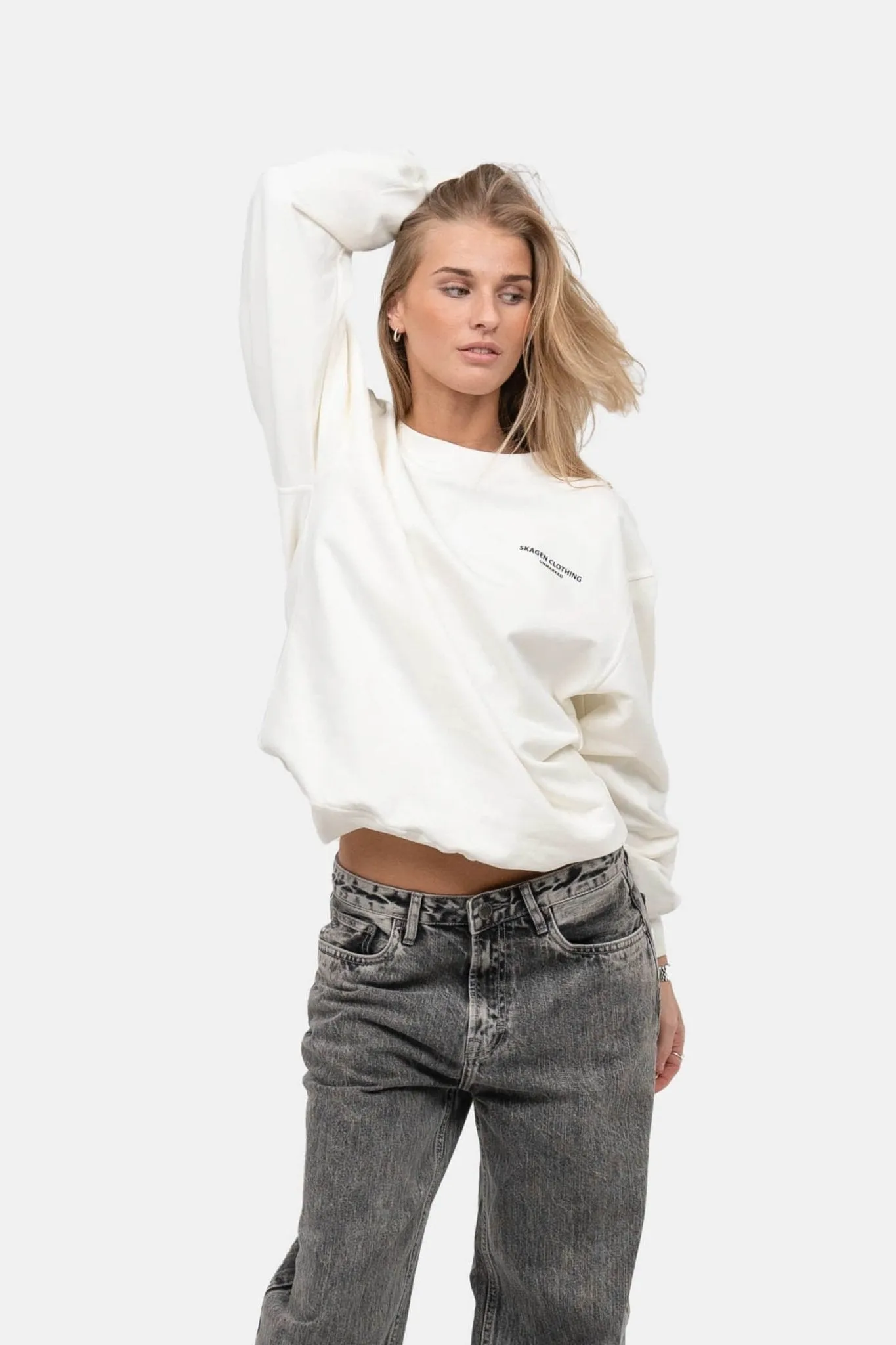 UNMARKED Sweatshirt White